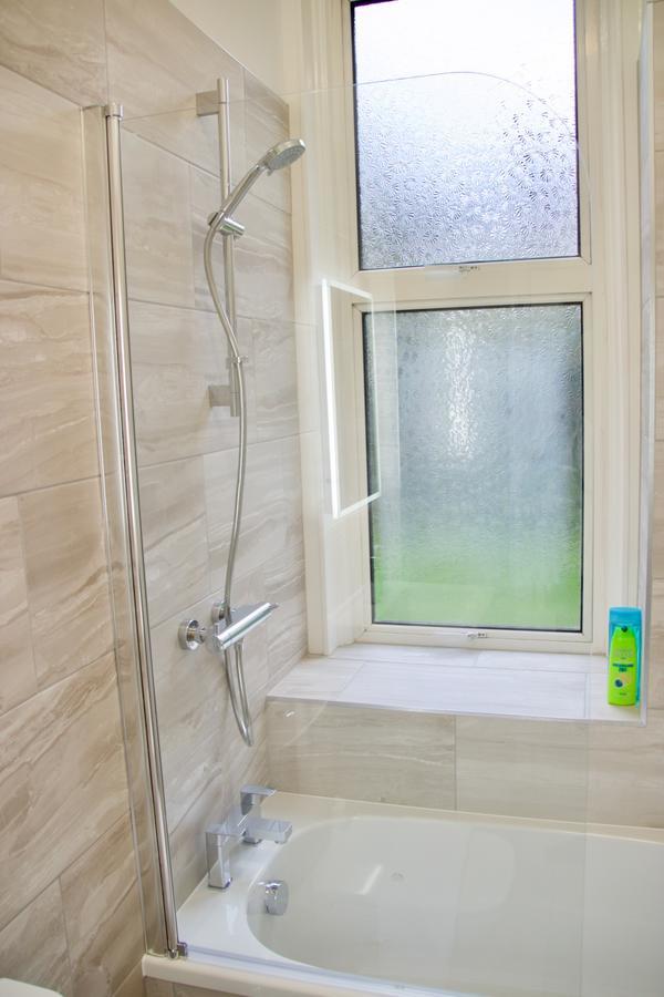 2 Bedroom Flat Off Leith Walk Accommodates 7 Edimburgo Esterno foto